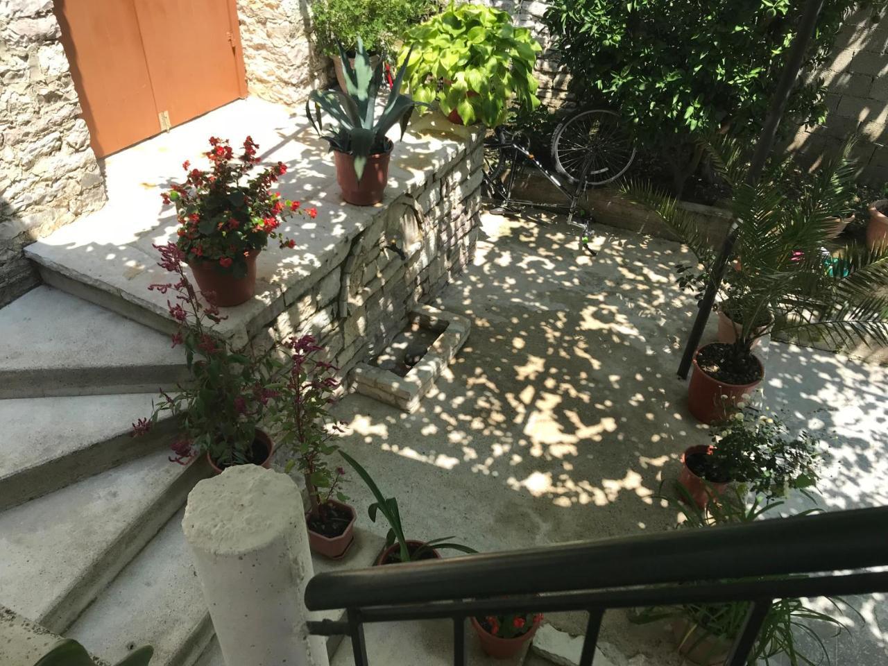 Tourists Guest House Gjirokastër 외부 사진